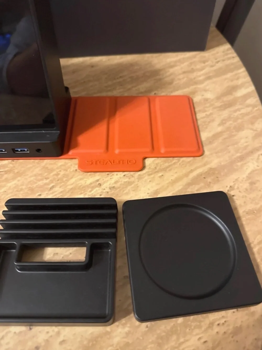 Stealtho black organizer